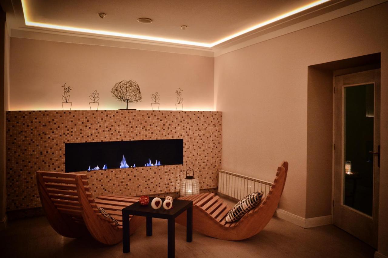 Hotel Touring Wellness & Beauty ฟีอุจจี ภายนอก รูปภาพ