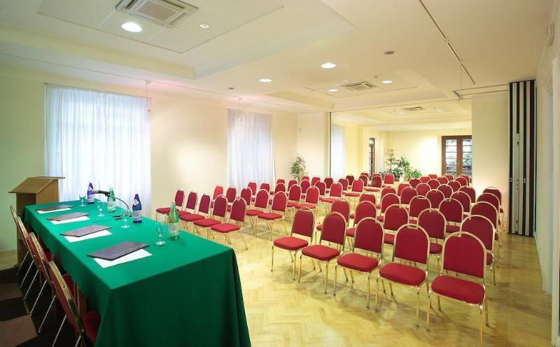 Hotel Touring Wellness & Beauty ฟีอุจจี ภายนอก รูปภาพ