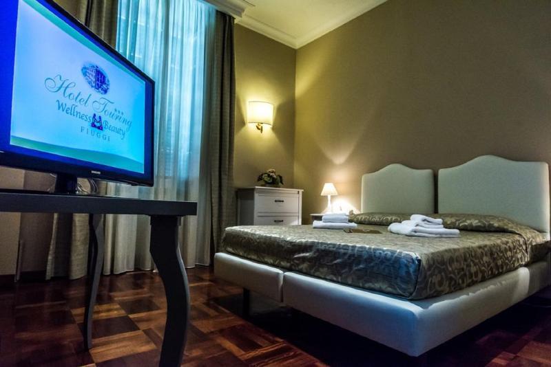 Hotel Touring Wellness & Beauty ฟีอุจจี ภายนอก รูปภาพ