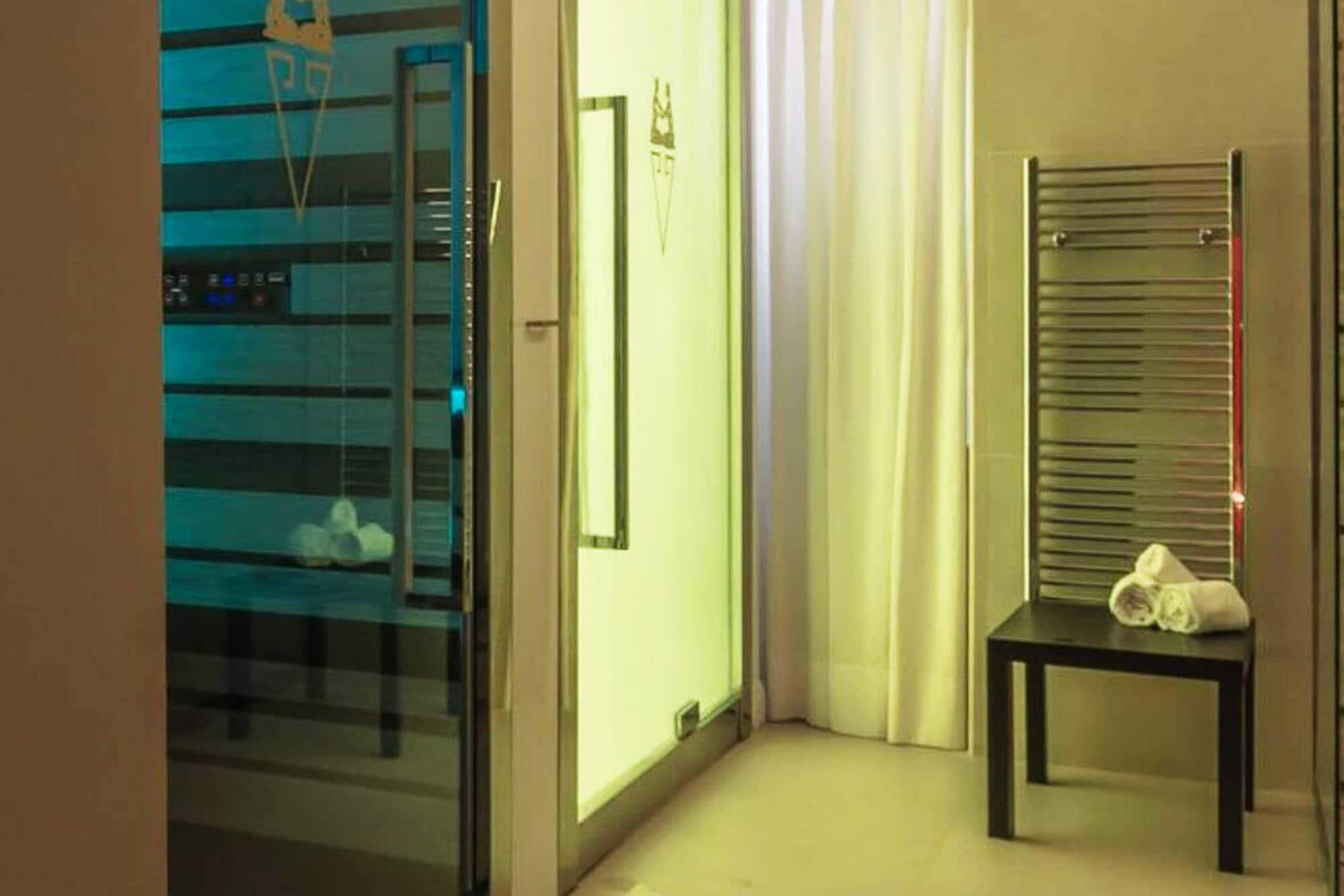 Hotel Touring Wellness & Beauty ฟีอุจจี ภายนอก รูปภาพ