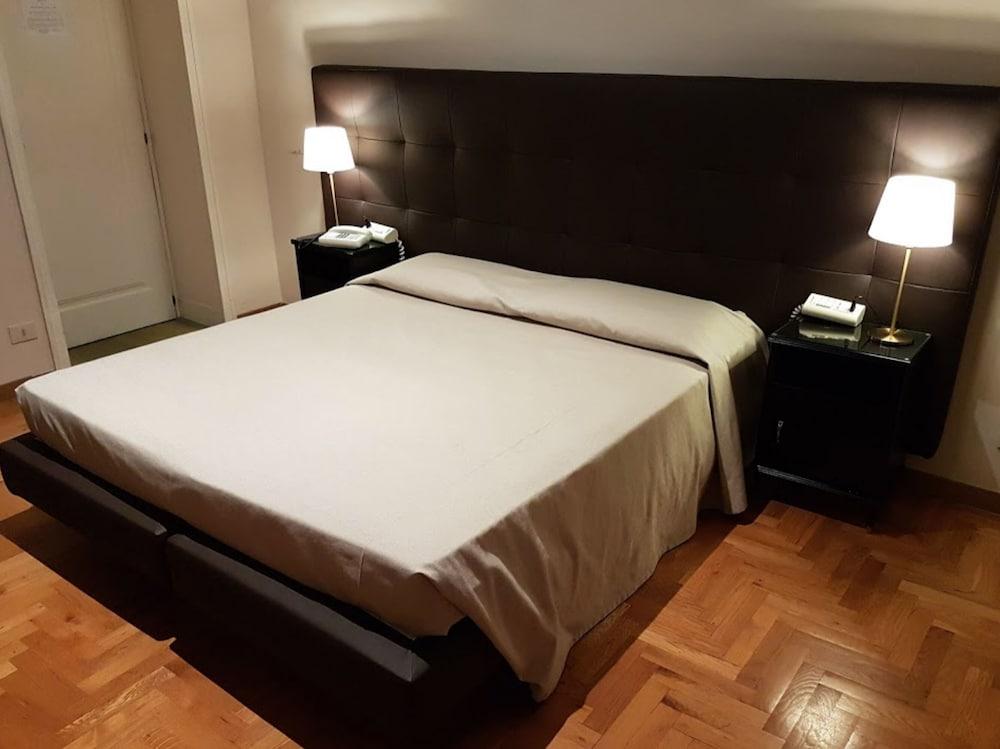 Hotel Touring Wellness & Beauty ฟีอุจจี ภายนอก รูปภาพ